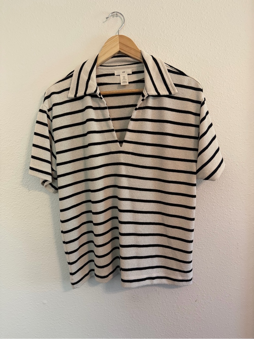 H&M Knit Striped Knit Top Split Collar size Medium